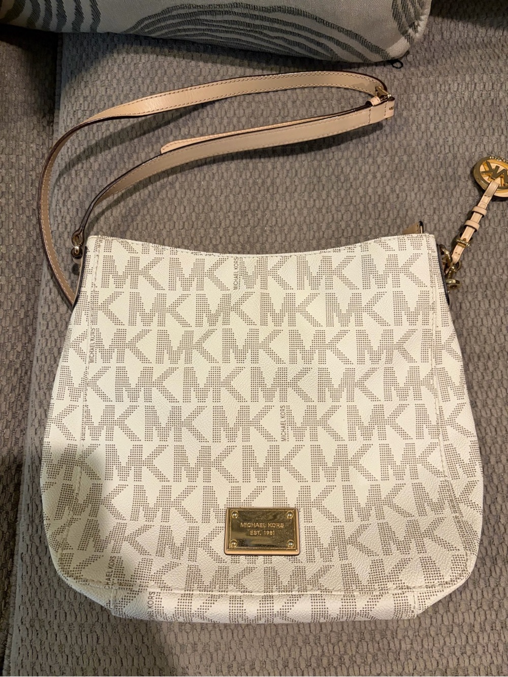 Michael Kors White & Beige Logo Shoulder Bag